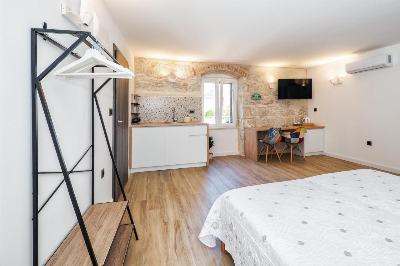 Sweet Rooms Luri Split Exterior photo